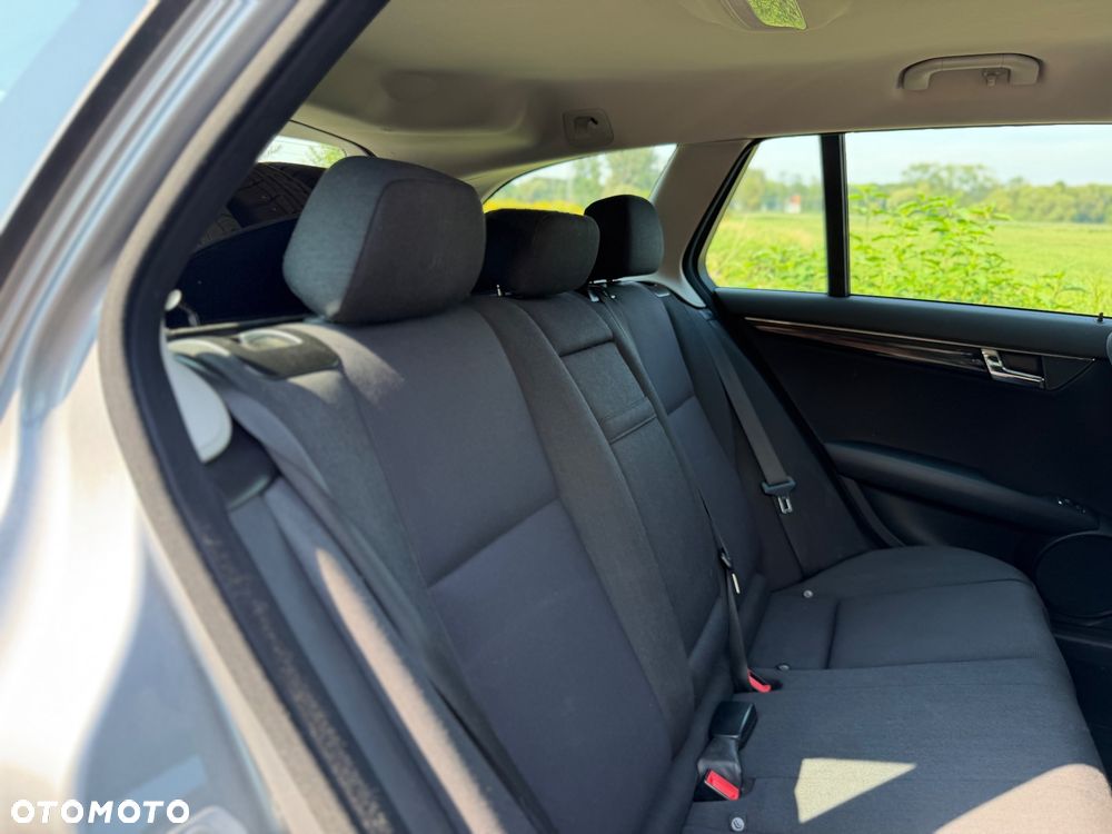 Mercedes-Benz Klasa C 200 (BlueEFFICIENCY) 7G-TRONIC Avantgarde - 38
