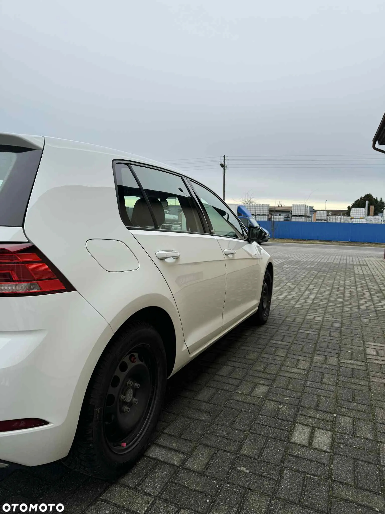Volkswagen Golf - 11