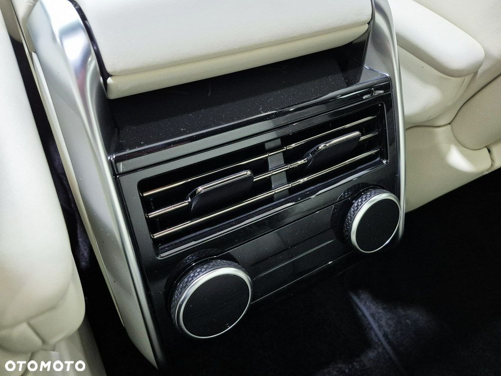 Land Rover Range Rover - 25