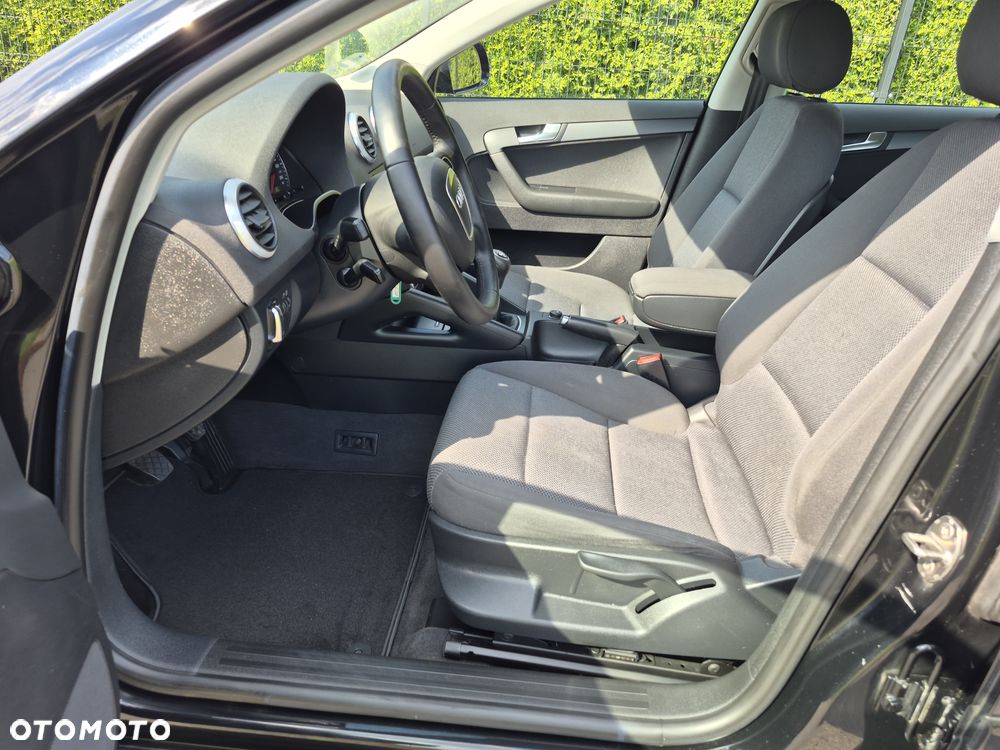 Audi A3 Sportback 1.6 Ambition - 29