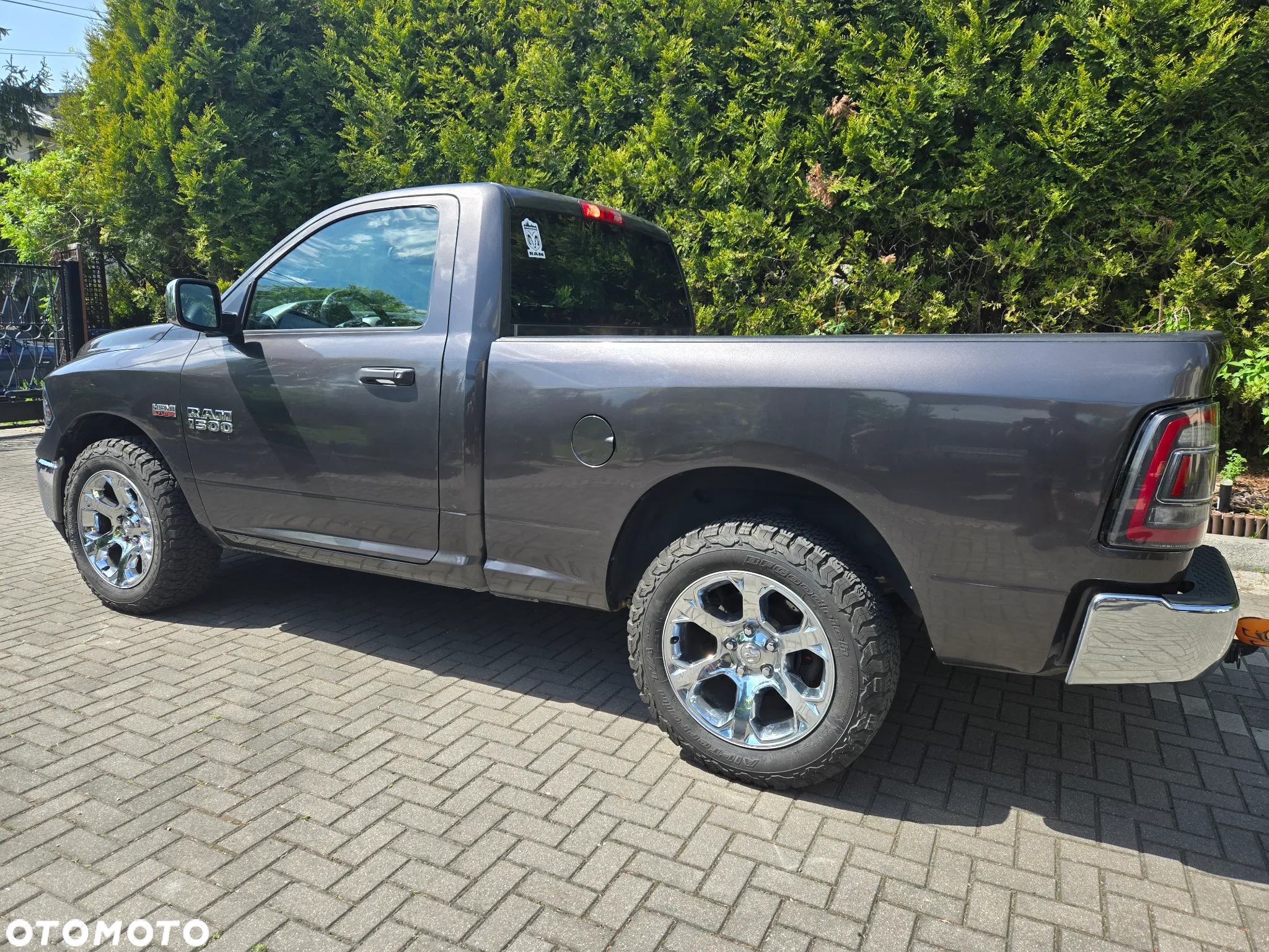 Dodge RAM 1500 5.7 4x4 - 18