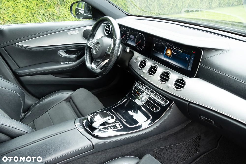 Mercedes-Benz Klasa E 220 d 9G-TRONIC - 12