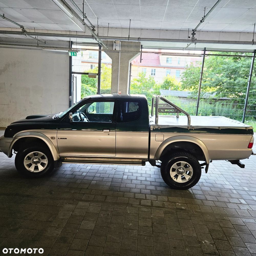 Mitsubishi L200 Pick Up 4x4 Intense Club Cab - 8