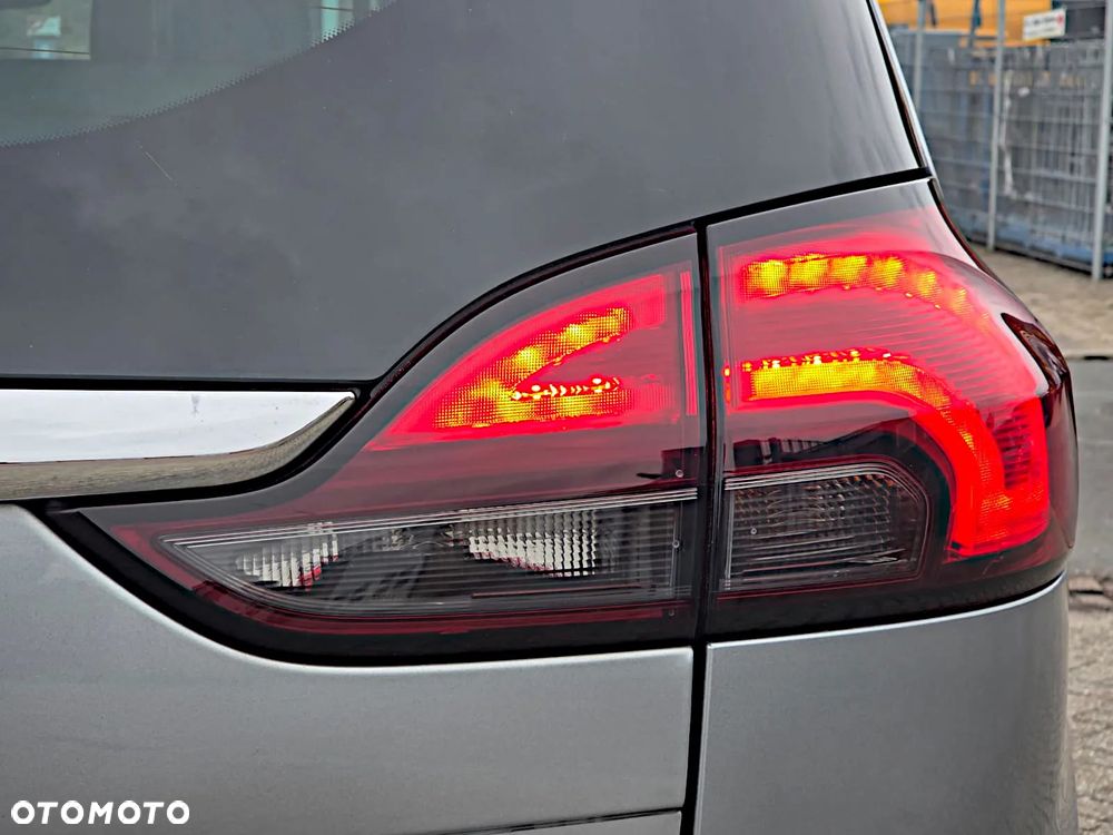 Opel Zafira - 8