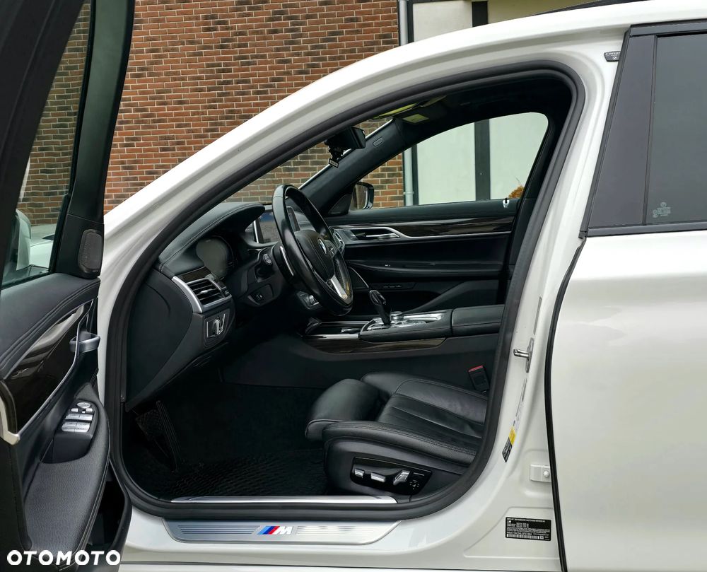 BMW Seria 7 740Li xDrive - 11