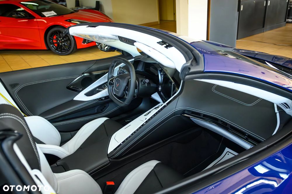 Chevrolet Corvette - 8