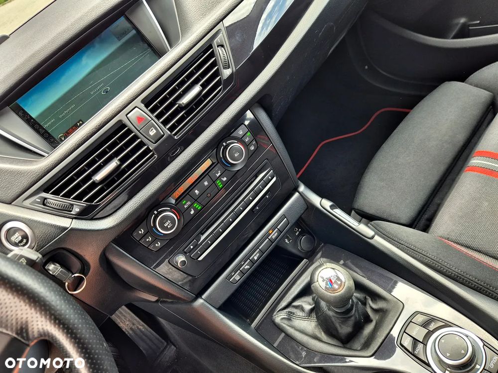 BMW X1 sDrive18d xLine - 8