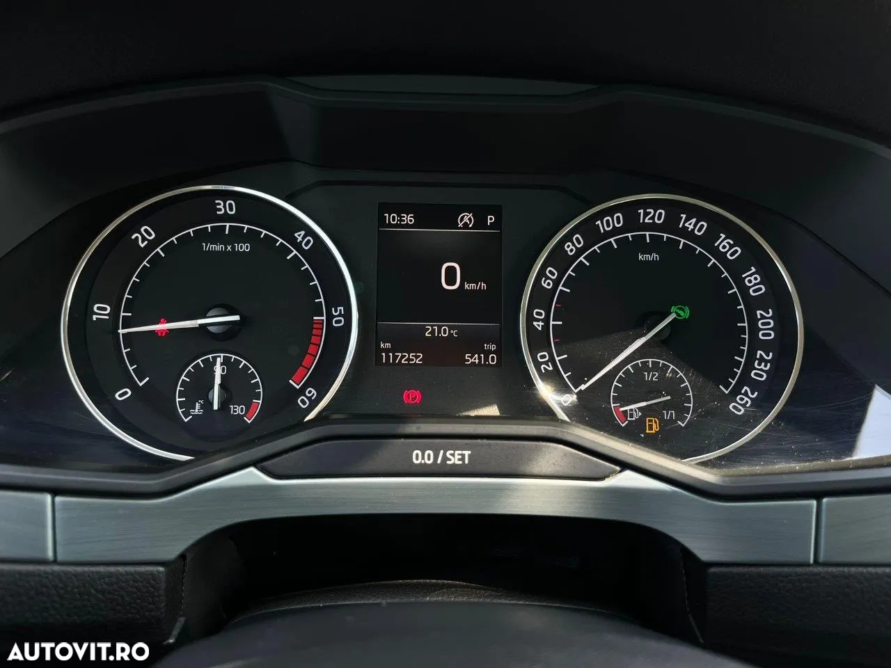 Skoda Superb 2.0 TDI DSG Ambition - 8