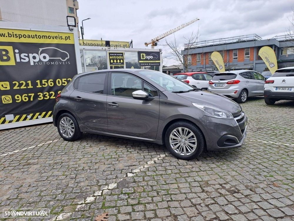 Peugeot 208 1.2 PureTech Signature - 5