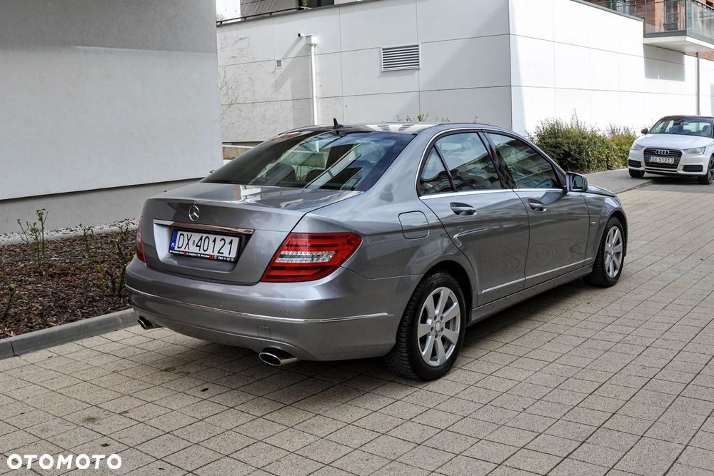 Mercedes-Benz Klasa C 350 BlueEff 4-Matic Elegance - 4