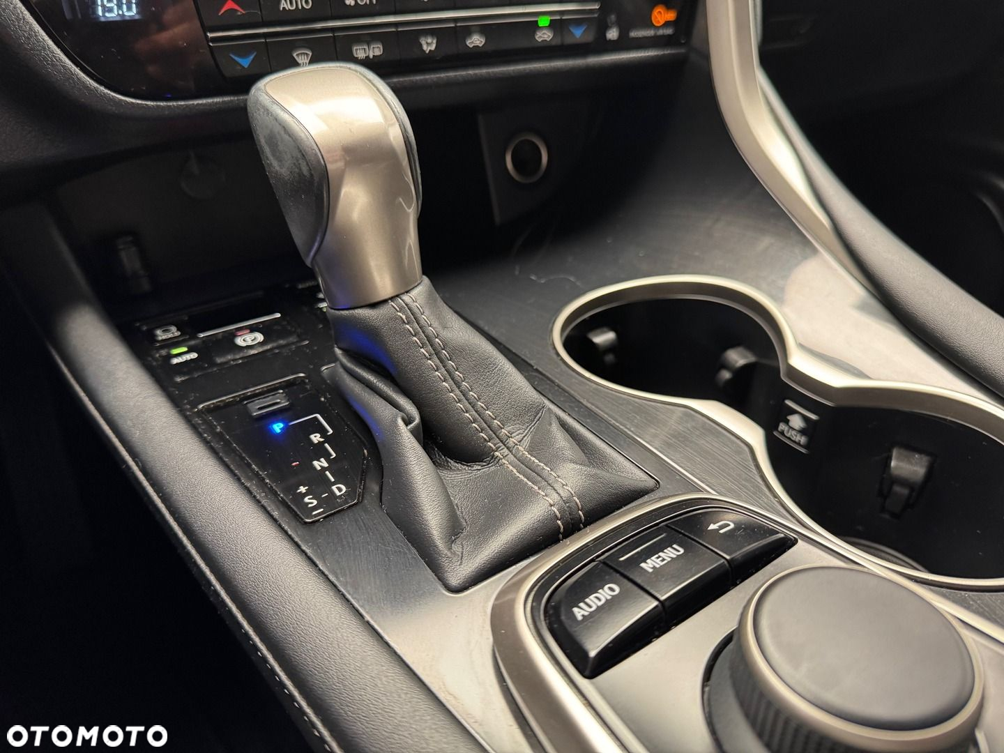Lexus RX - 19