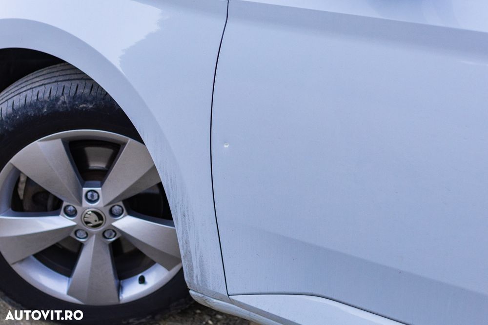 Skoda Superb Combi 2.0 TDI Active - 5