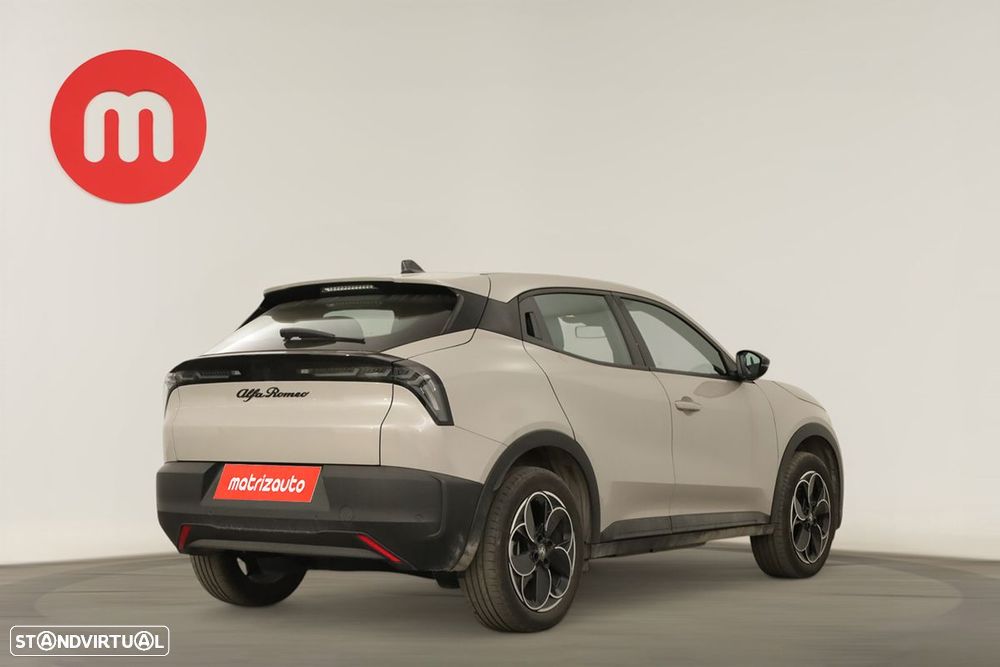 Alfa Romeo Junior Elletrica 50 kWh - 4
