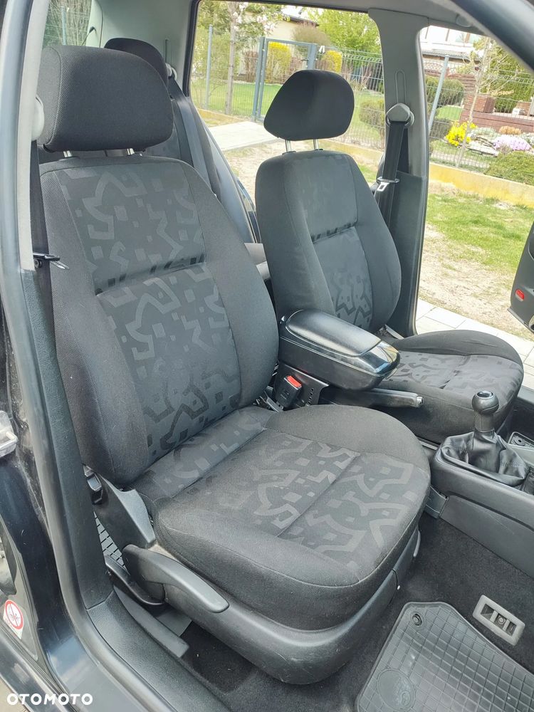 Volkswagen Golf 1.6 Comfortline - 10