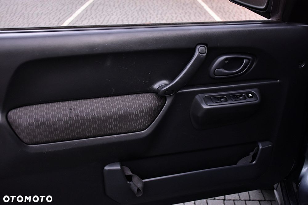Suzuki Jimny 1.3 JX / Club - 17