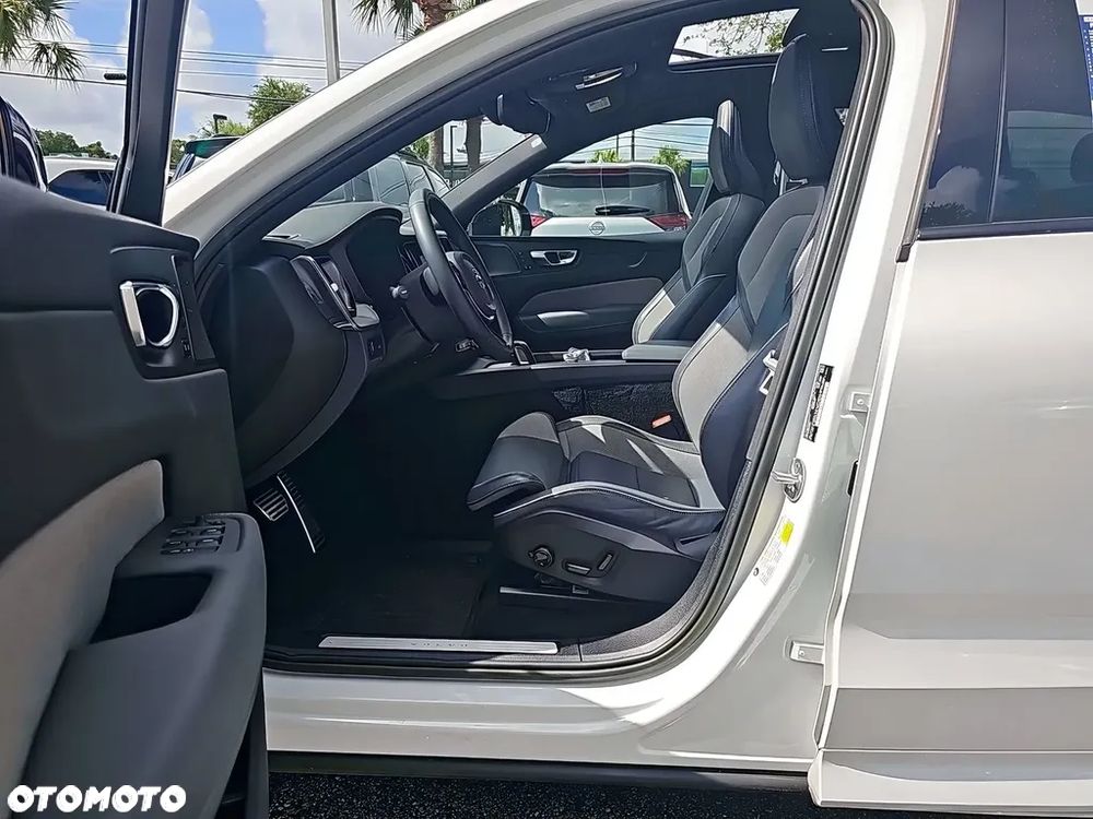 Volvo XC 60 B6 B AWD Geartronic RDesign - 5