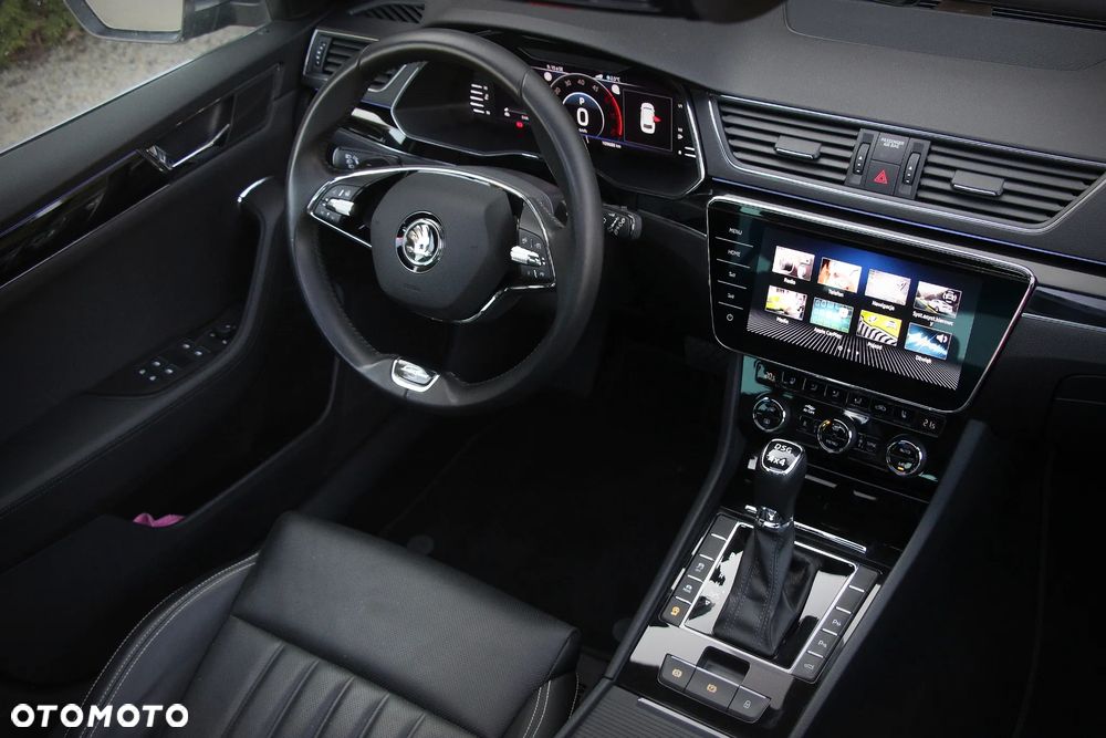 Skoda Superb 2.0 TDI SCR 4x4 L&K DSG - 17