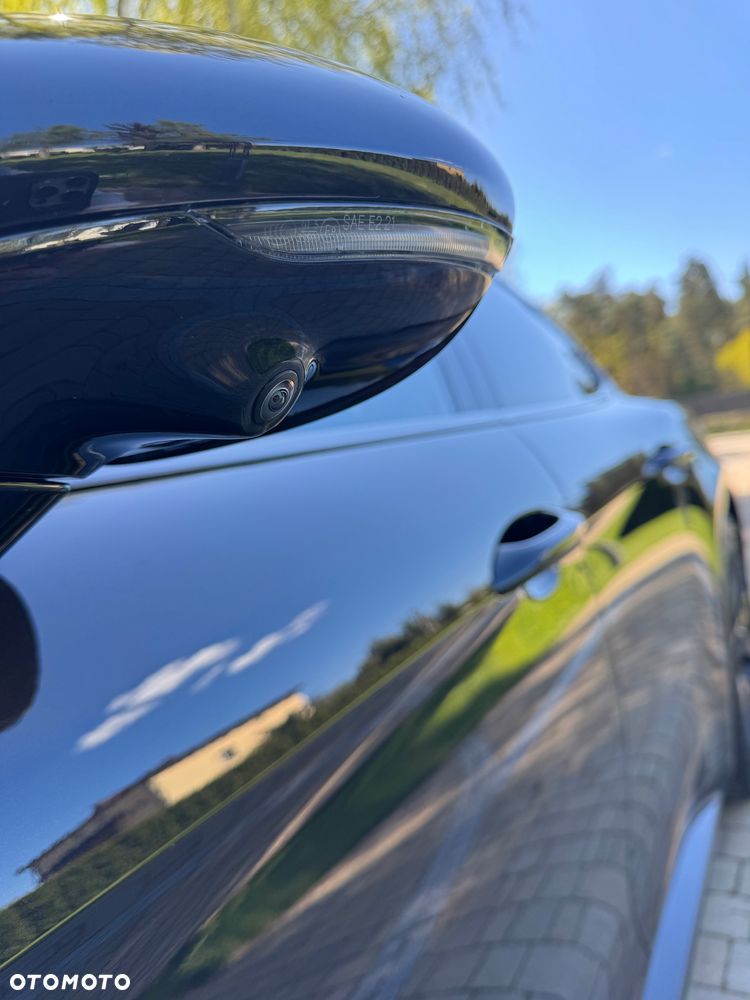 Porsche Panamera 4 E-Hybrid - 4