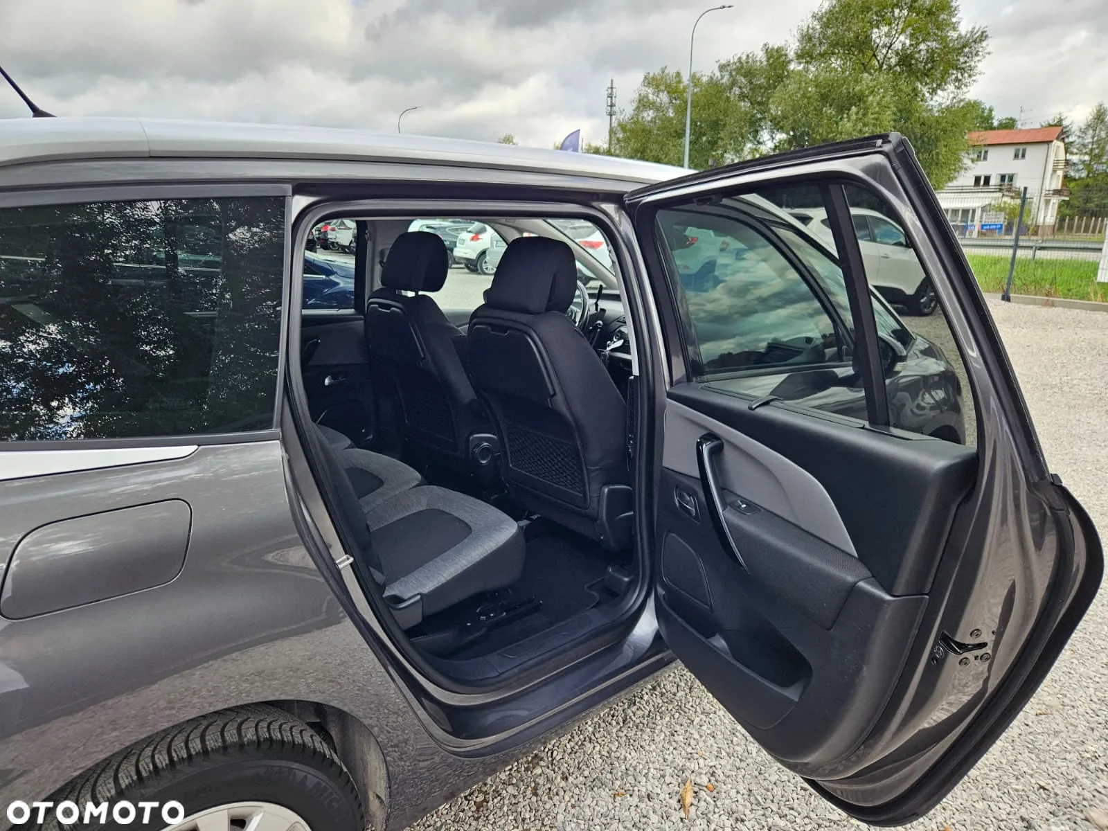Citroën C4 Grand Picasso e-HDi 115 ETG6 Exclusive - 25