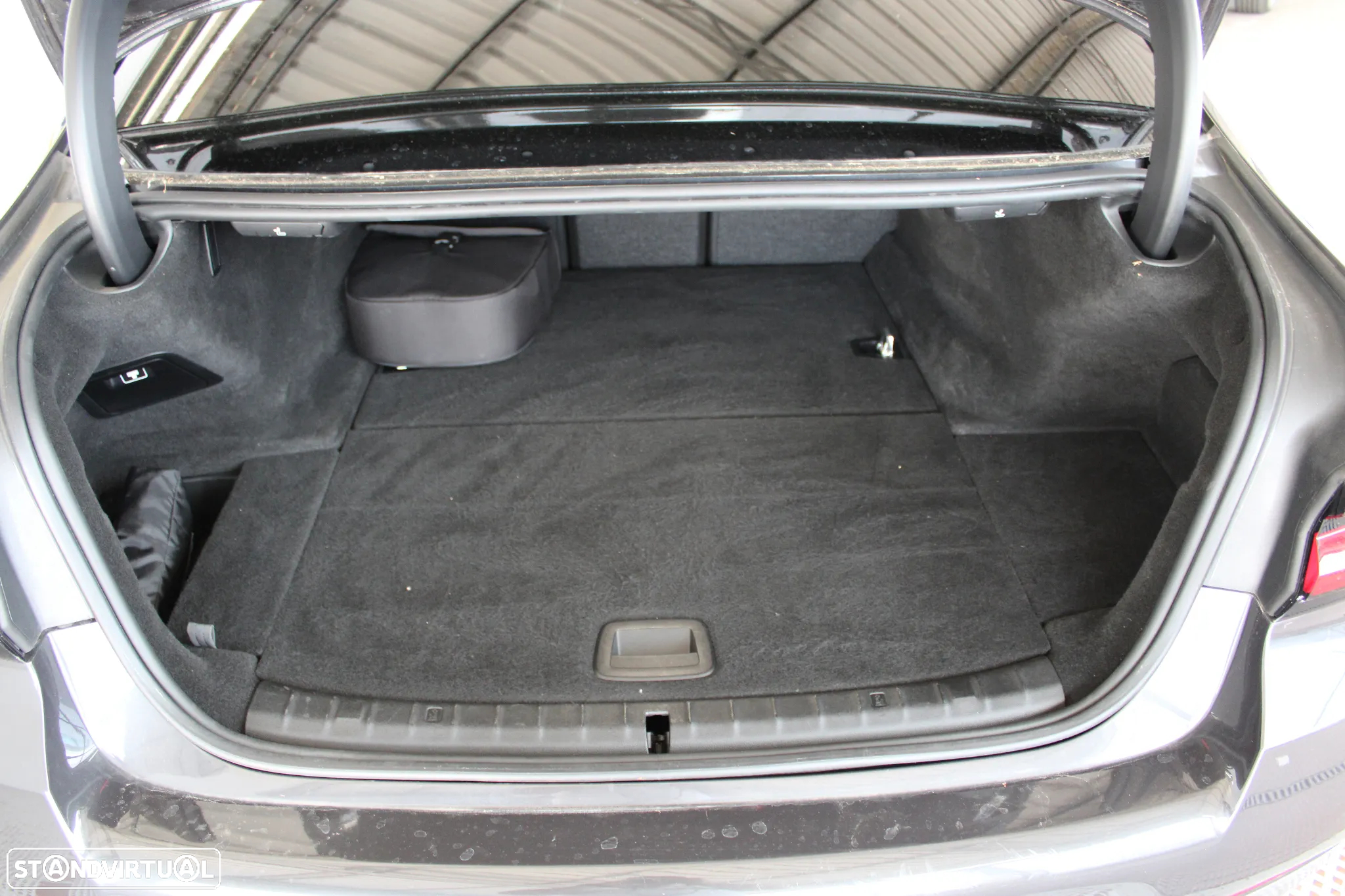 BMW 530 e Pack M - 27