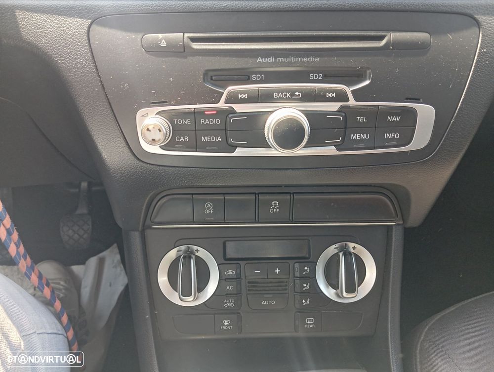 Audi Q3 2.0 TDI Attraction - 11