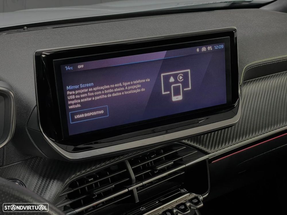 Peugeot 2008 1.2 PureTech GT Line EAT8 - 17