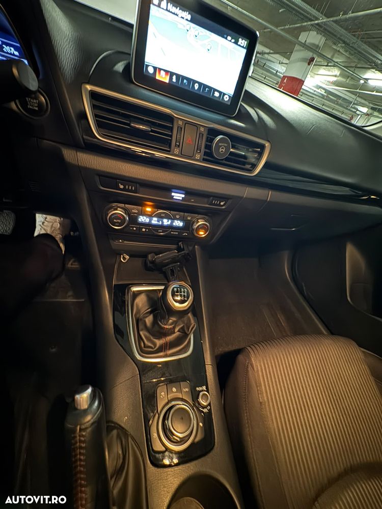 Mazda 3 G120 Revolution - 11