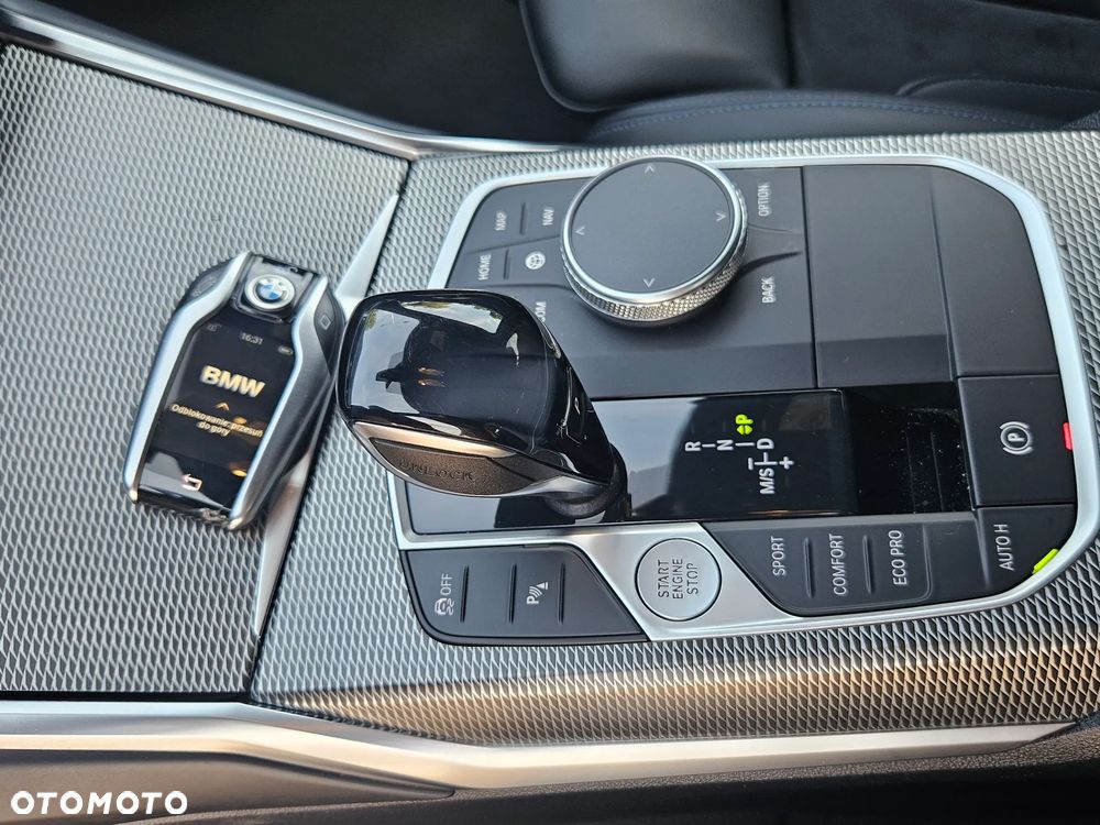 BMW Seria 3 320d xDrive M Sport - 16