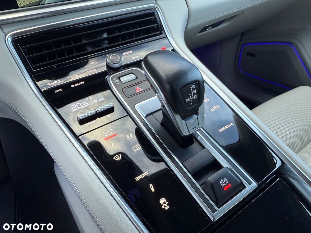 Porsche Panamera 4 Executive - 24