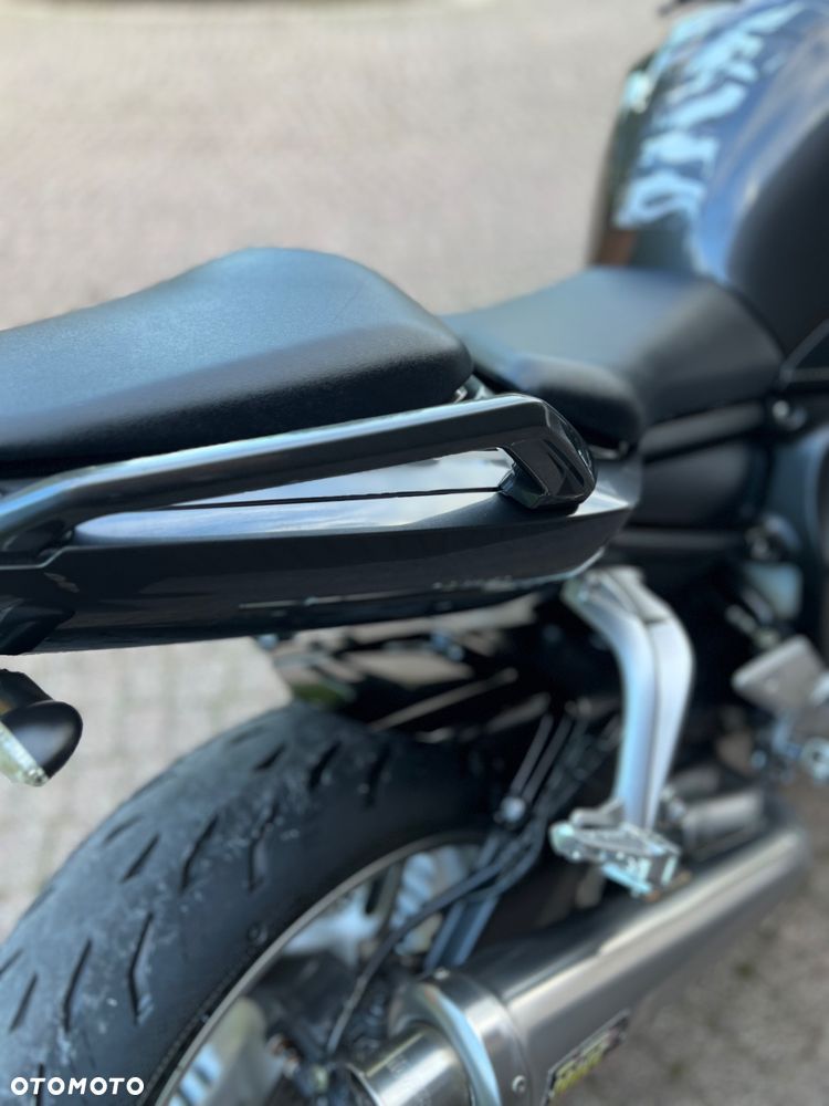 Yamaha FZ - 27