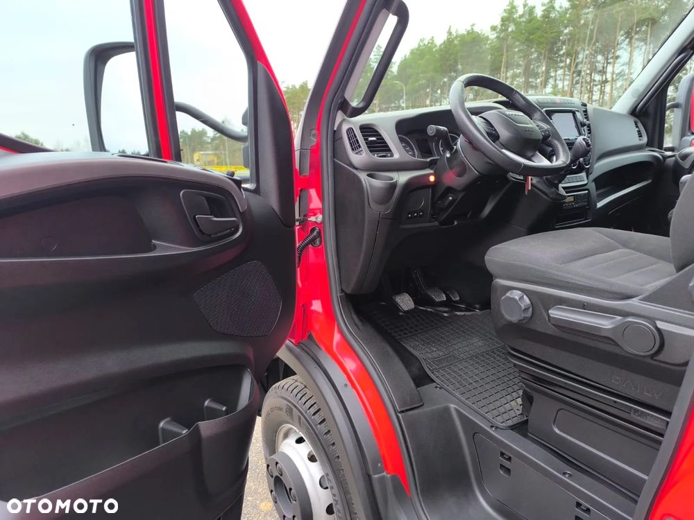 Iveco Daily 70C18 Sypialnia 2 Łóżka , WINDA 1.000kg, 15 Palet, Firana + Drzwi z Tyłu! - 16