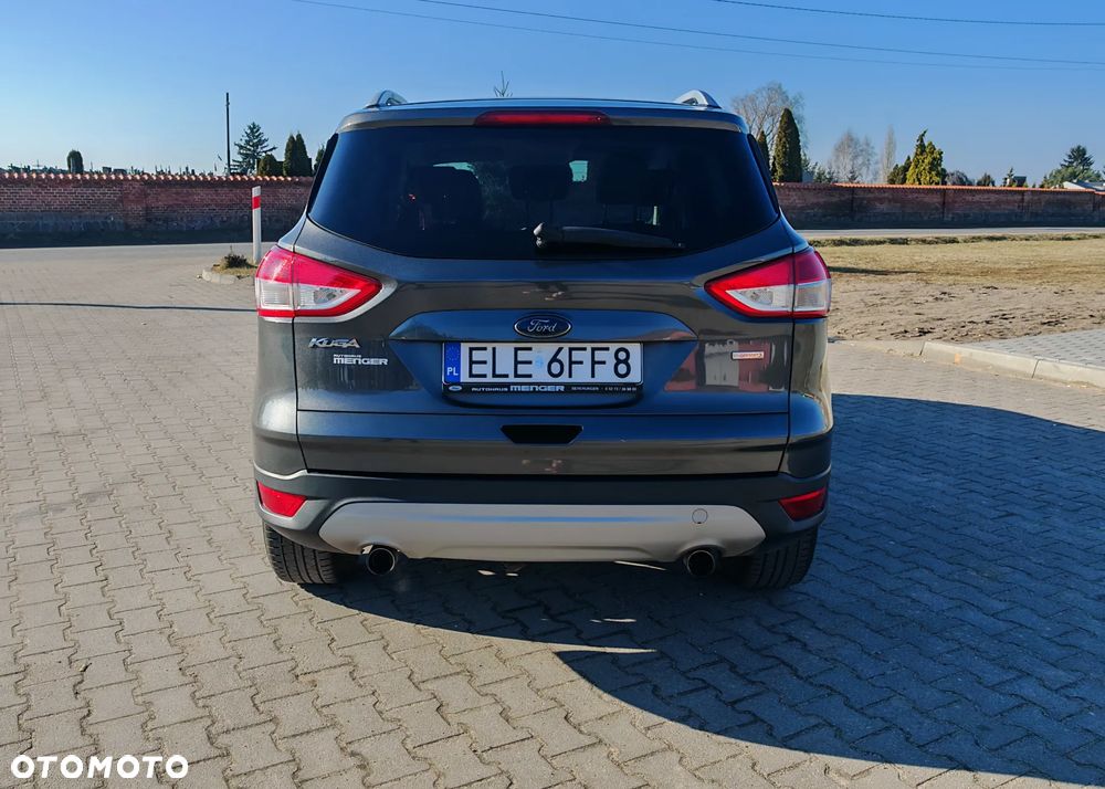Ford Kuga 1.5 EcoBoost 2x4 Titanium - 4
