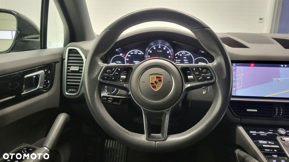 Porsche Cayenne - 13