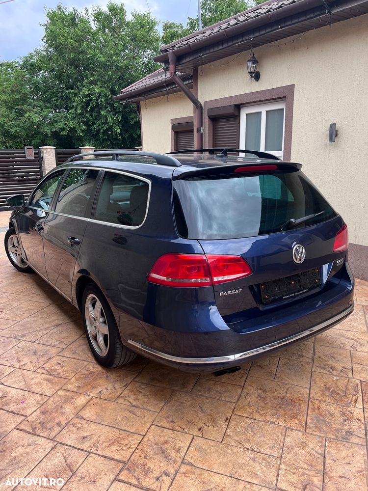 Volkswagen Passat - 4