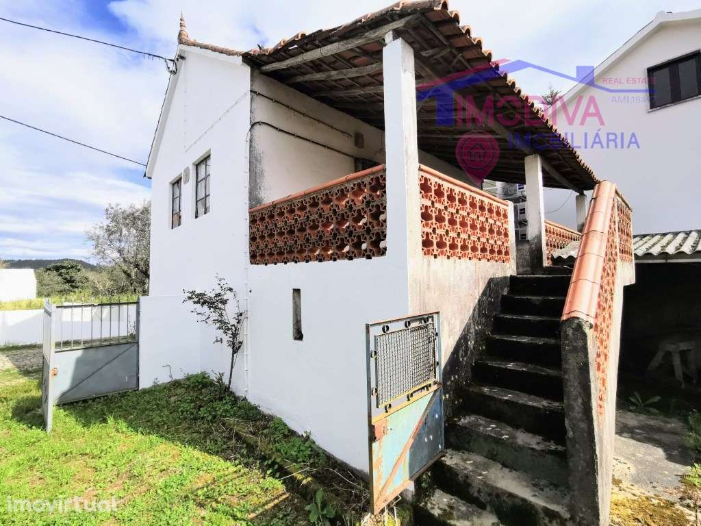 Moradia T2 com excelente quintal a 10 minutos da vila de Figueiró d... - Grande imagem: 2/34