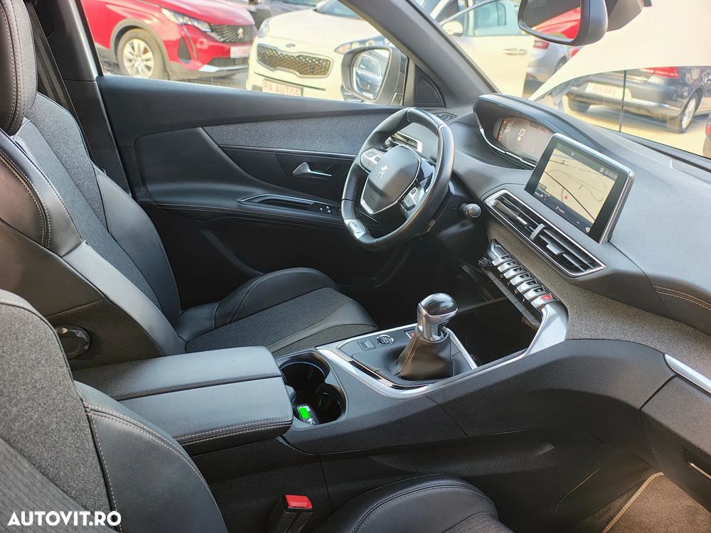 Peugeot 3008 1.2 PureTech Turbo S&S GT-Line - 5
