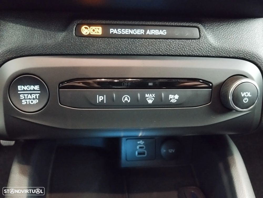 Ford Focus 1.0 EcoBoost MHEV ST-Line - 34