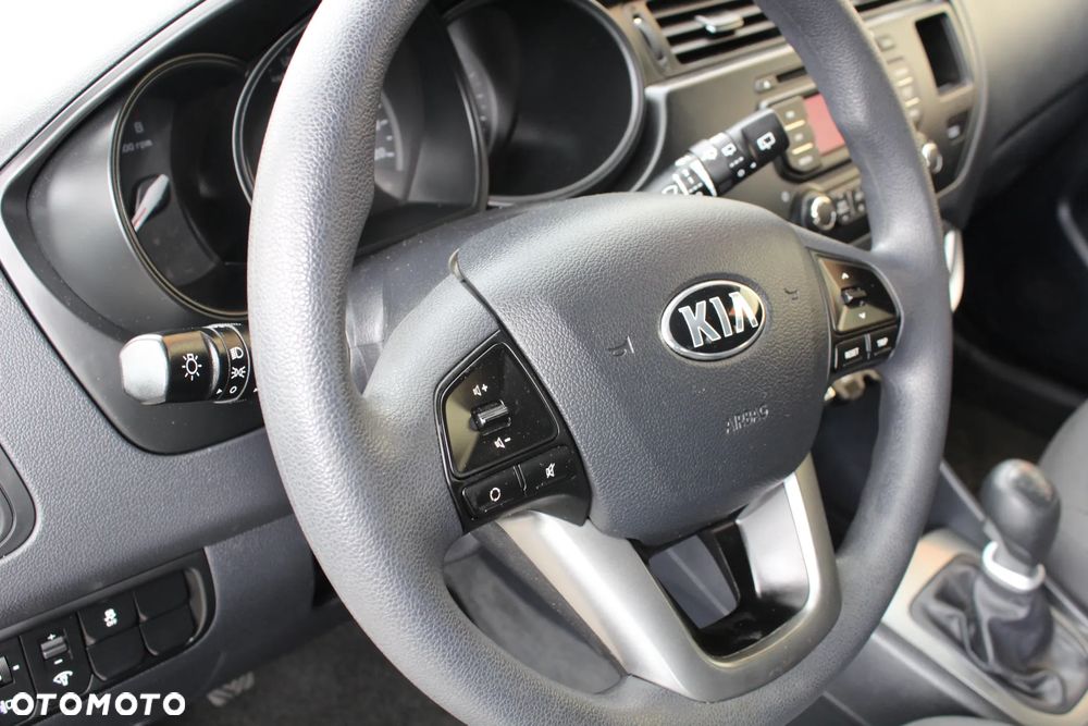 Kia Rio - 13