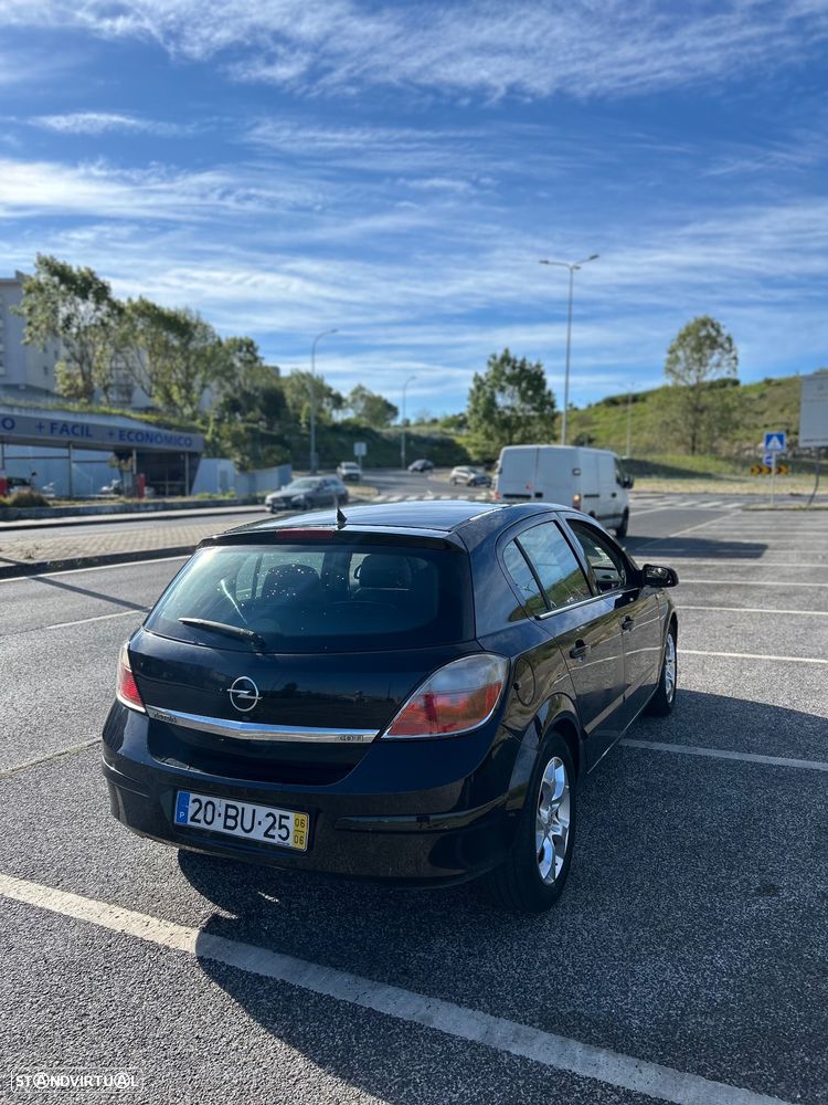 Opel Astra 1.3 CDTI Cosmo - 3
