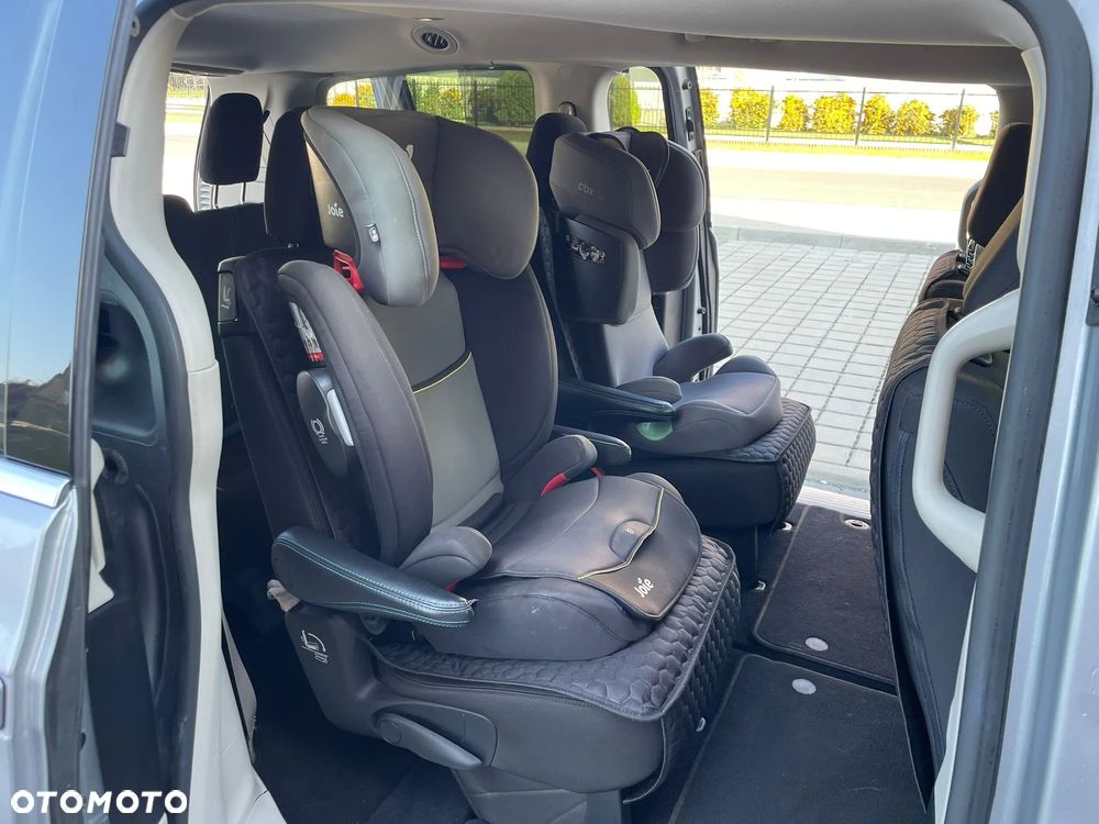 Chrysler Pacifica - 17