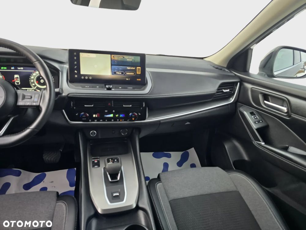 Nissan Qashqai 1.3 DIG-T N-Connecta DCT - 19