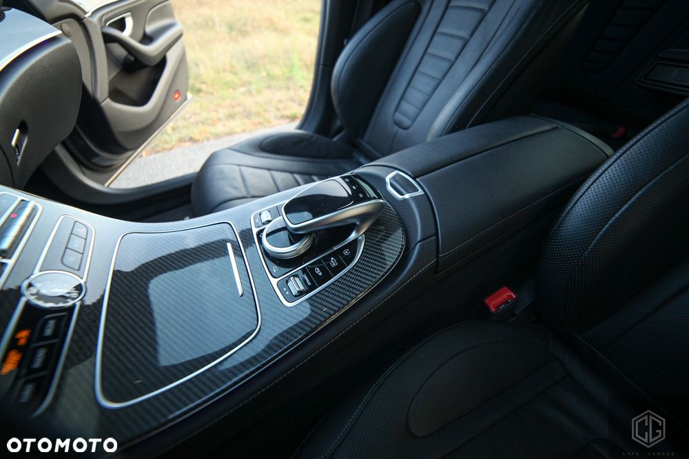 Mercedes-Benz CLS - 22