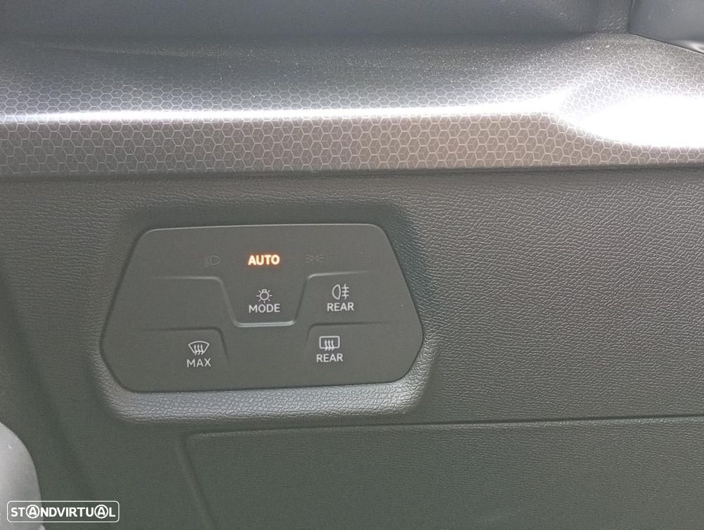 SEAT Leon ST 2.0 TDI Style - 17