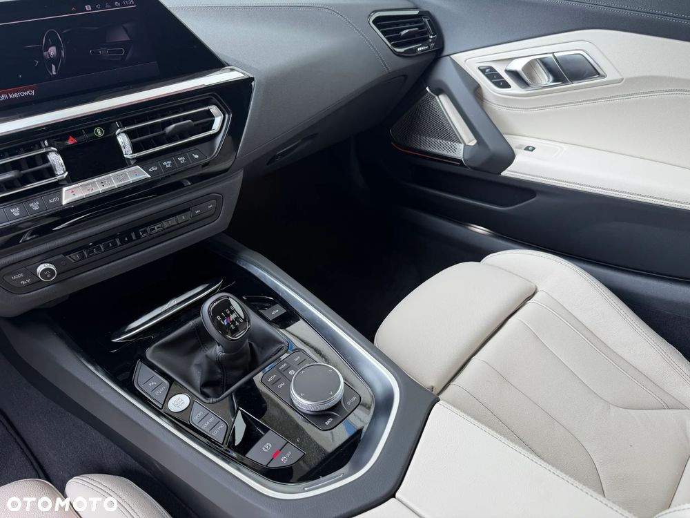BMW Z4 20i sDrive M Sport - 11