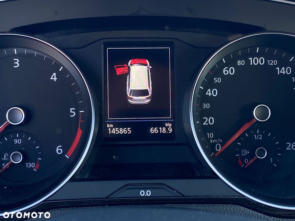 Volkswagen Passat - 17