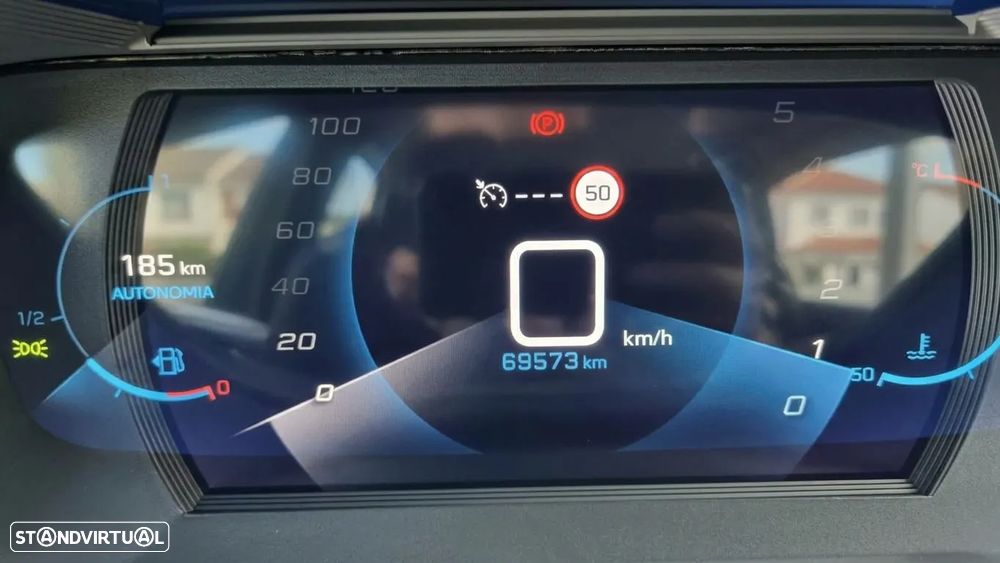 Peugeot 2008 1.2 PureTech Allure - 8