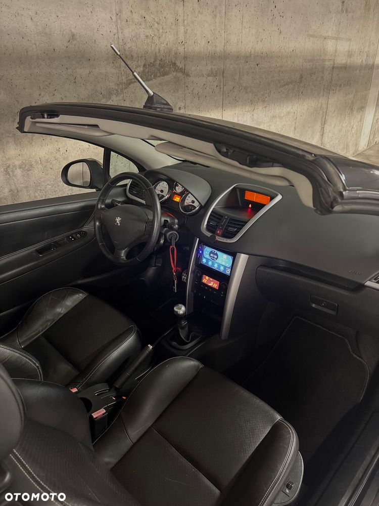 Peugeot 207 1.6 Turbo Platinum - 29