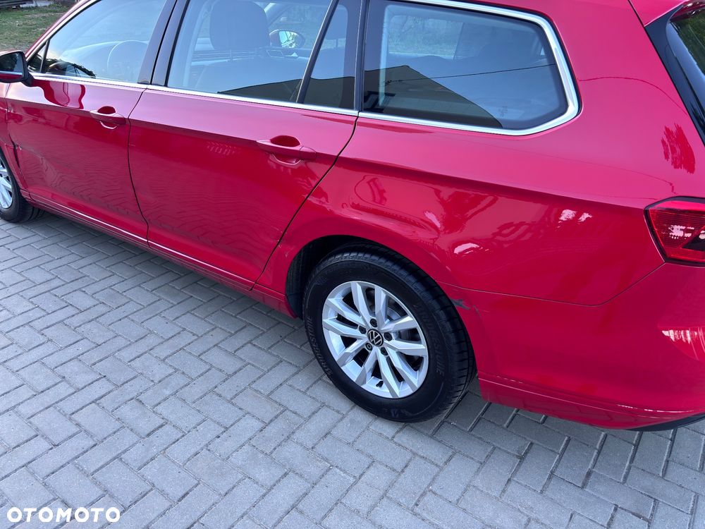 Volkswagen Passat Variant 2.0 TDI SCR DSG BlueMotion Comfortline - 8