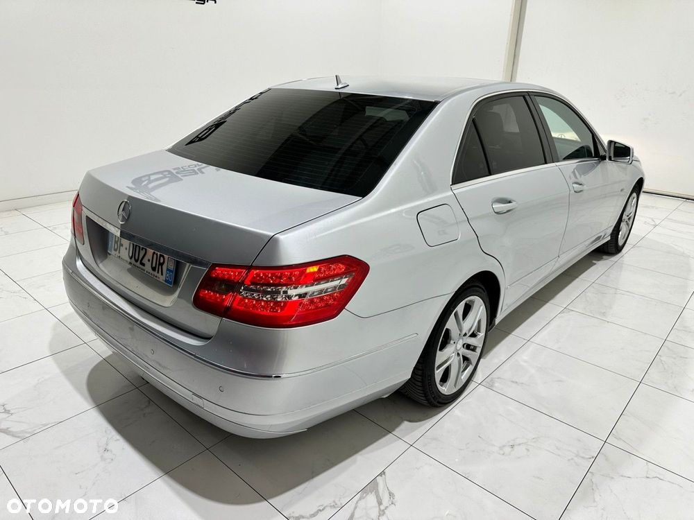 Mercedes-Benz Klasa E - 9