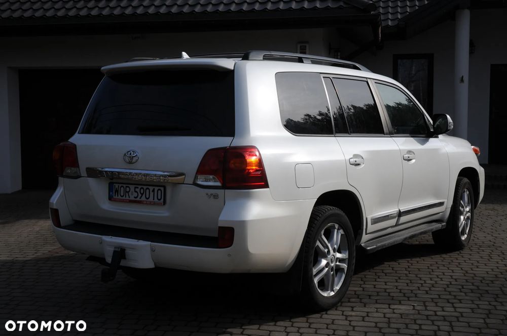 Toyota Land Cruiser - 8